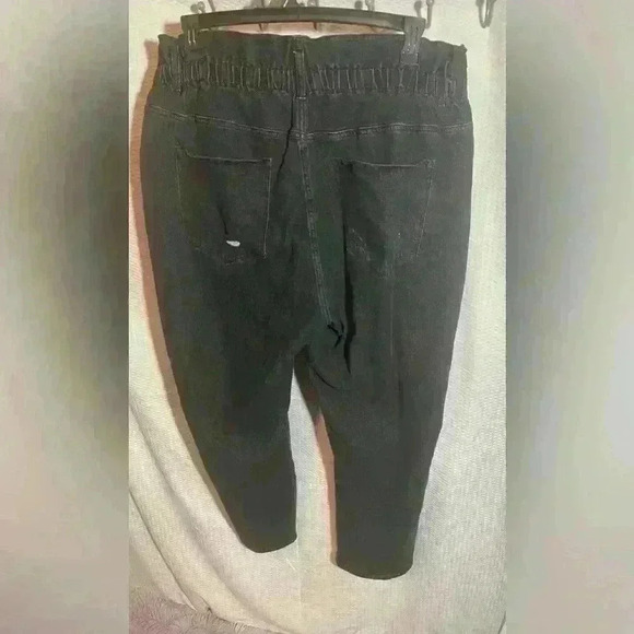 Fashion Nova 3X Stretchy Waist Distressed Jeans - Picture 2 of 6